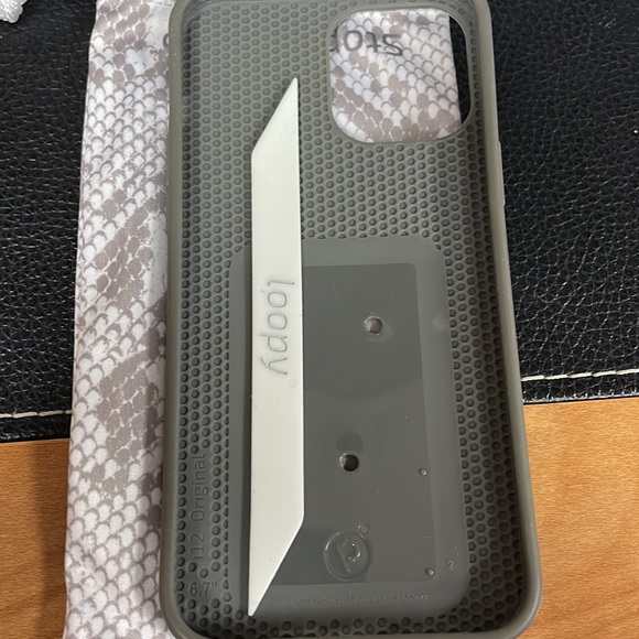 Loopy Case - Picture 5 of 5